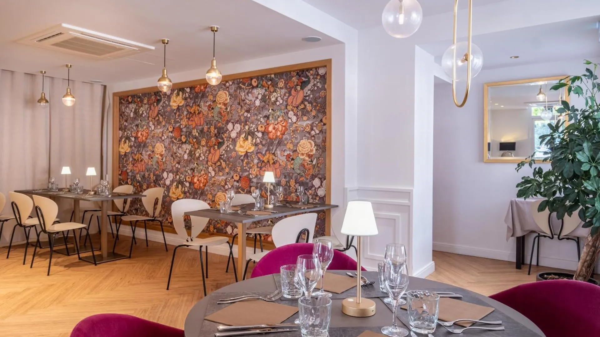 Domaine Du Limonay, The Originals Collection Villa Saint-Meloir-des-Ondes 0*,  France